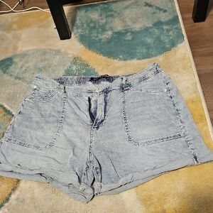 Wallflower Women's Shorts